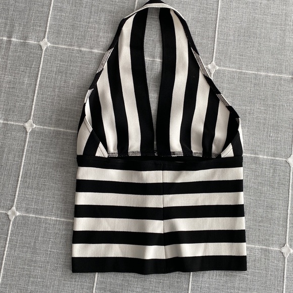 Plunge halter top - size 8 - Picture 2 of 3